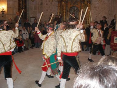 Ver danzas de S. Leonardo